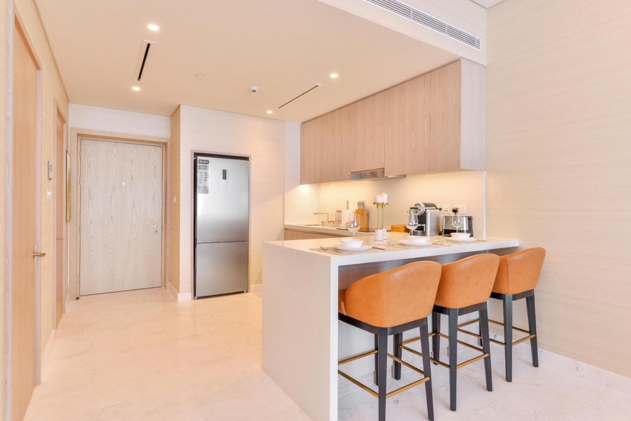 Ultra Luxury Palm Tower With Shared Hotel Facilities Dubai Exterior photo
