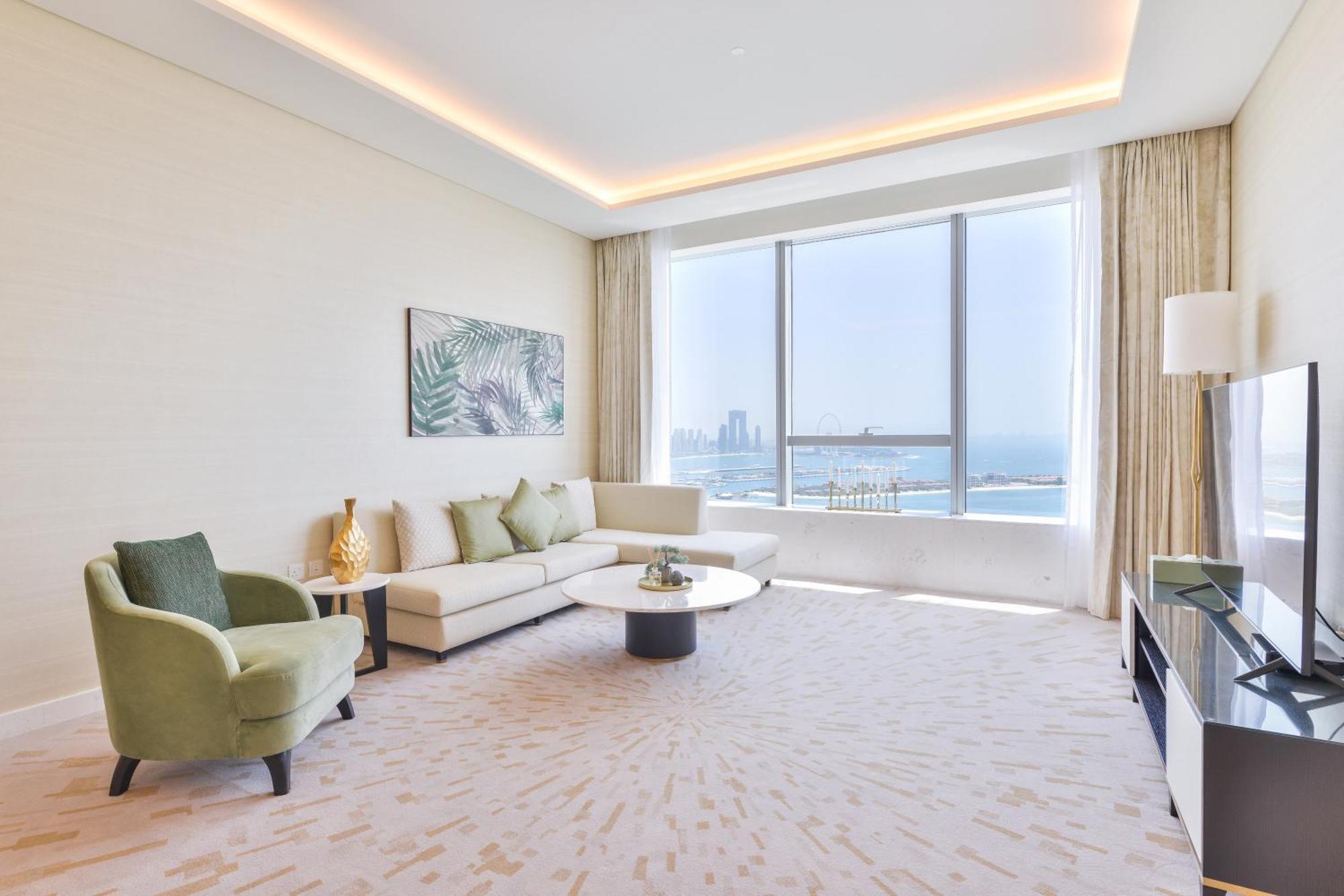 Ultra Luxury Palm Tower With Shared Hotel Facilities Dubai Exterior photo