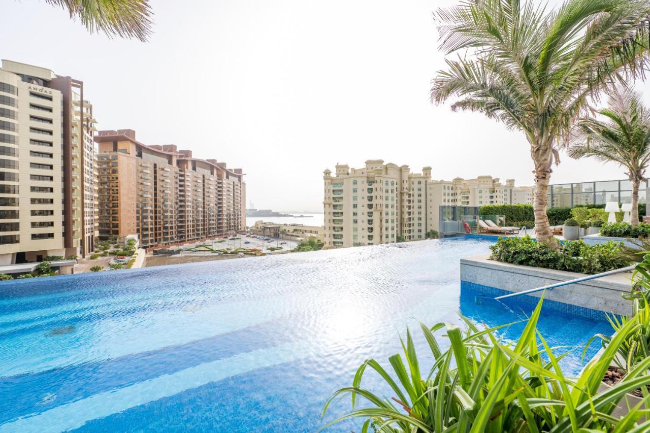 Ultra Luxury Palm Tower With Shared Hotel Facilities Dubai Exterior photo